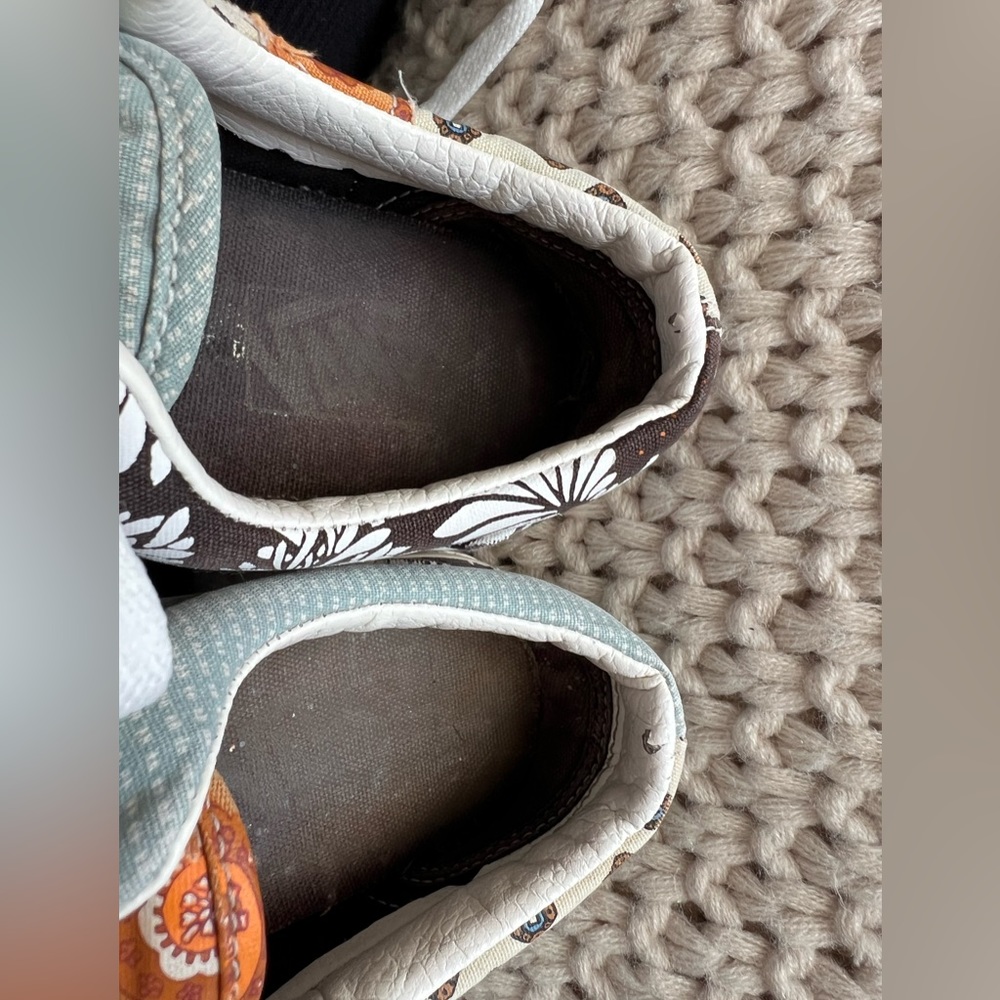 Tiger Patch Vans - image 7